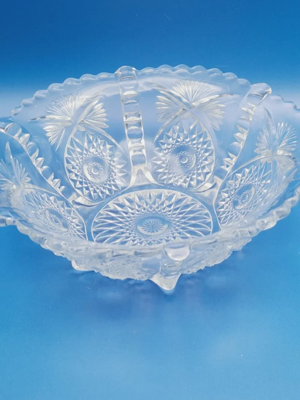 Antique EAPG Glass Footed Bowl Buttressed Sunburst Tarentum Pattrn 8.5
